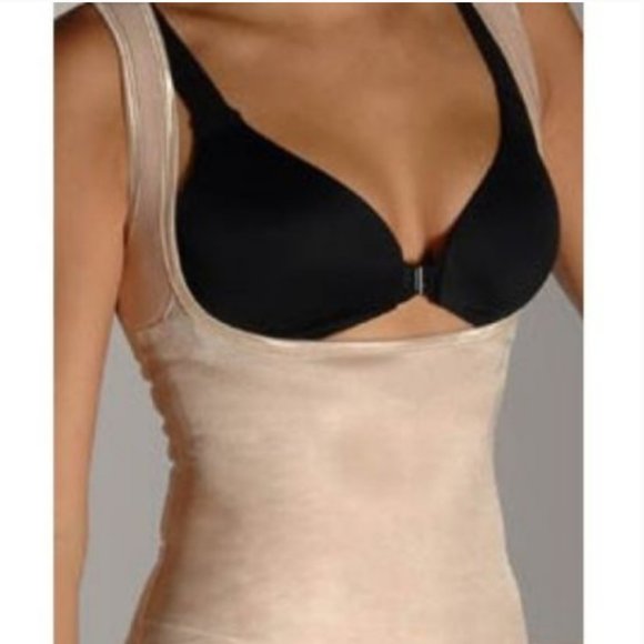 TC Fine Even More Nude Super Firm Control Torsette - Picture 13 of 14